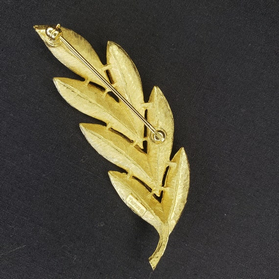 Vintage Crown Trifari Gold Tone Leaf Brooch Pin 3… - image 7