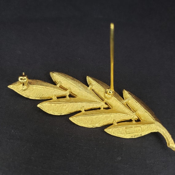 Vintage Crown Trifari Gold Tone Leaf Brooch Pin 3… - image 5