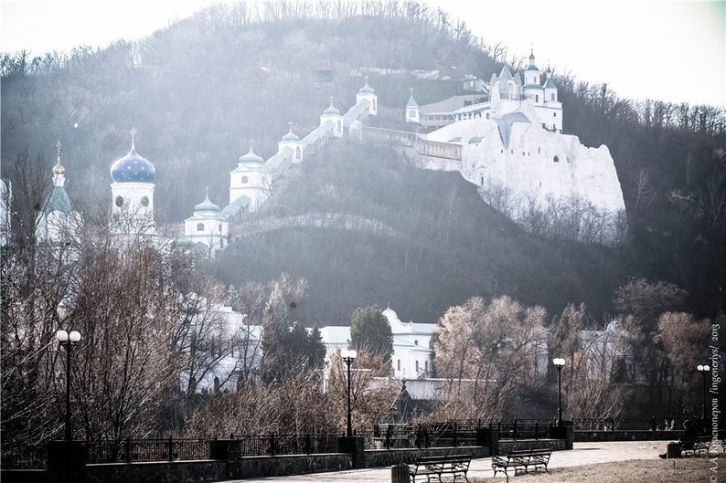 Святогорский Успенский монастырь зима