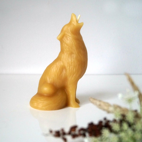 Pure Beeswax Howling Wolf Candle, Wolf Gift, Wolf Candle, Wolf Spirit Animal, Cabin Decor, Wolf Decor