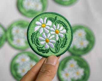 Daisies Embroidered Patch 2.5x2.5"