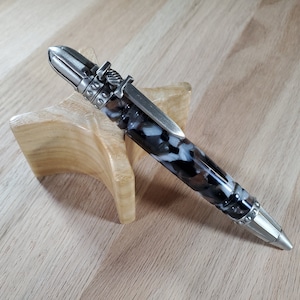 Knight&#39;s Armor Pen