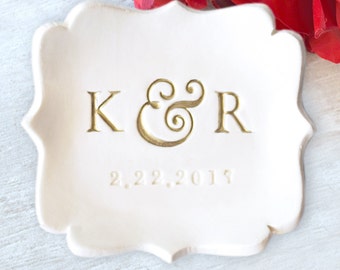 Custom Wedding Ring Holder Personalized Gifts for Couple, Pottery Anniversary Gift for Her, Monogram Ring Dish Engagement Gift, Wedding Gift