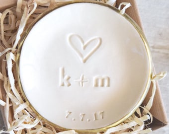 Custom Wedding Ring Holder, Personalized Ring Dish Engagement Gift, Married Couple Gift, Monogram Wedding Gift, 9th Anniversary Gift Pottery