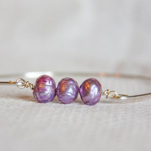 Echte paarse zoetwaterparels/paarse parel en zilveren armband/parelarmband/minimalistische sieraden/zuidwesten bruiloft/unieke stijl sieraden