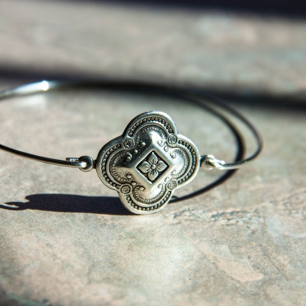 Large Quatrefoil Charm/Quatrefoil bangle/Silver/Bohemian Jewelry/Stack Bangle Bracelet/Bohemian Stack Bracelet/Stacking/Phi Mu