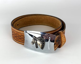 Vintage Wrangler brown tooled horse leather belt silver buckle Vintage Wrangler Brown Tooled Horse Leather Belt/silver  main image 2