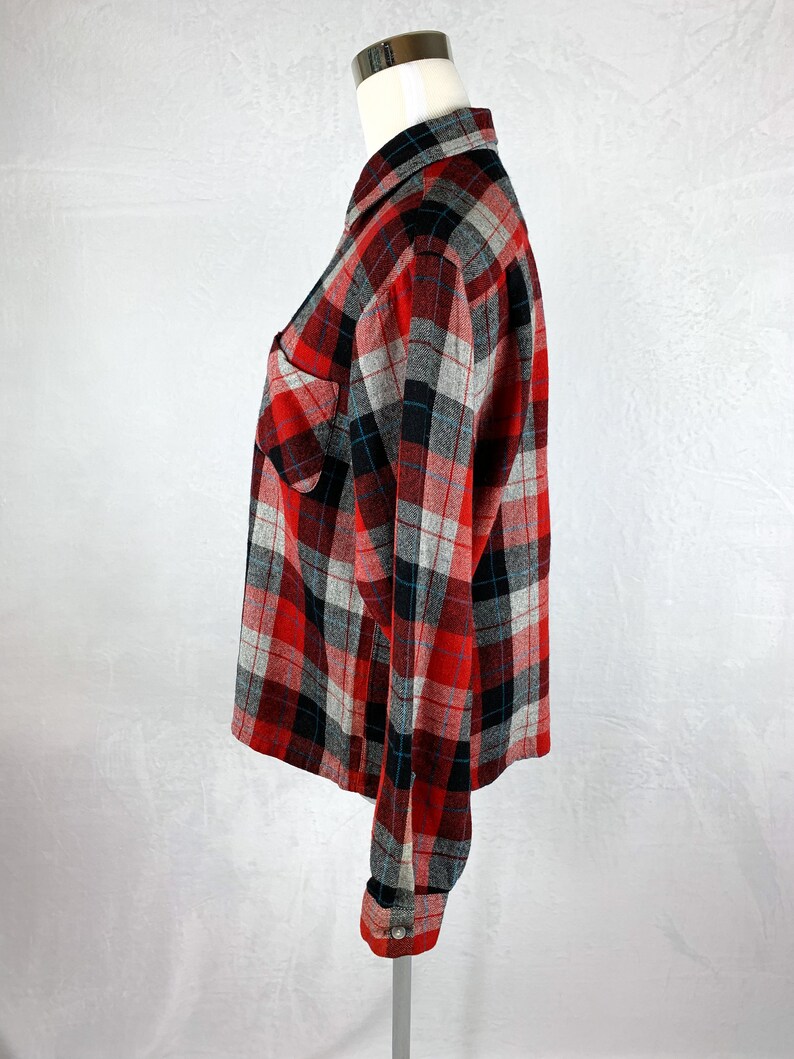 Vintage Plaid Hunting Shirt Women/'s Medium Red Black Plaid Button up Shirt Hunting Club Wool Plaid Button Up Vintage Wool Flannel Shirt