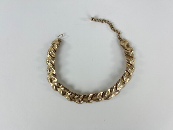 Vintage 1960s Gold Tone Leaf Choker Necklace, Vin… - image 6