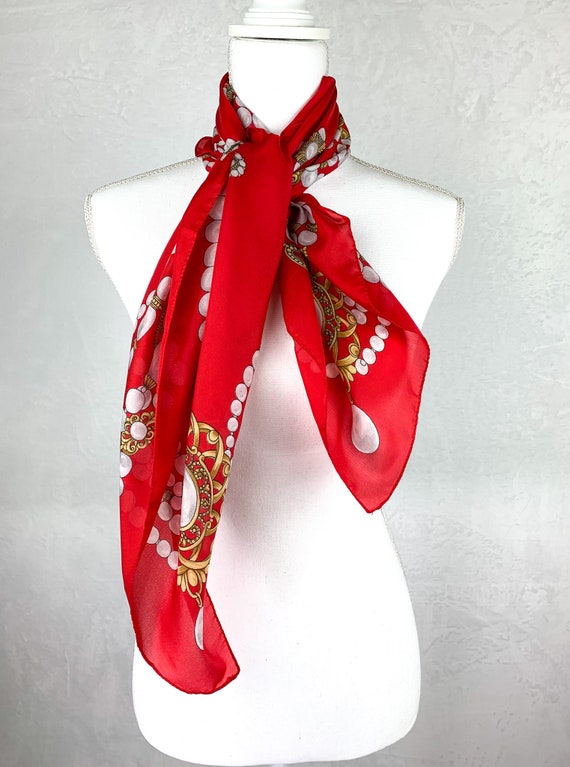 Big Over the Top 80s Red Pearl Chain Print Scarf,… - image 4