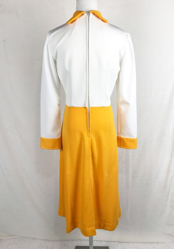 1960s Yellow and White Mod Dress, Vintage Home Se… - image 4