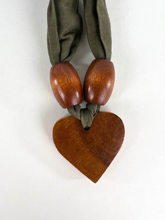 Vintage 1990s Wood and Textile Heart Necklace, 90… - image 6