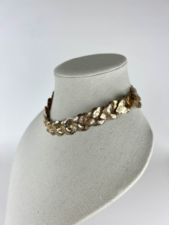 Vintage 1960s Gold Tone Leaf Choker Necklace, Vin… - image 2