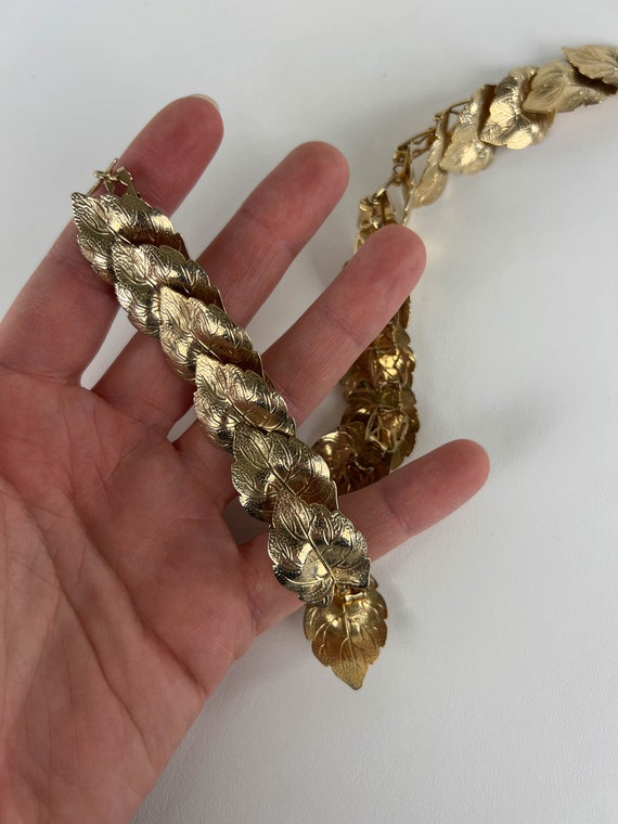 Vintage 1960s Gold Tone Leaf Choker Necklace, Vin… - image 8