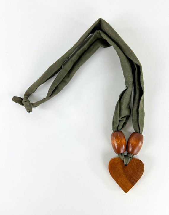 Vintage 1990s Wood and Textile Heart Necklace, 90… - image 5