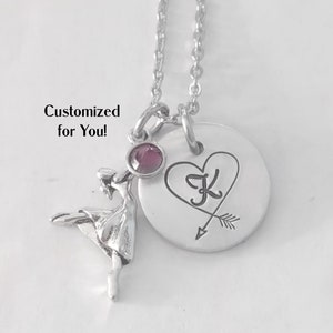 Mädchen personalisierte Tanz Halskette, Ballett Halskette, Monogramm Swarovski Birthstone Schmuck, Ballerina Anhänger, Tanz Recital Schmuck, Tänzerin