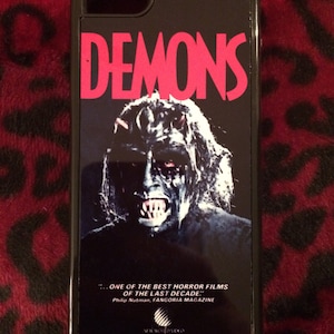 Dämonen iPhone Case