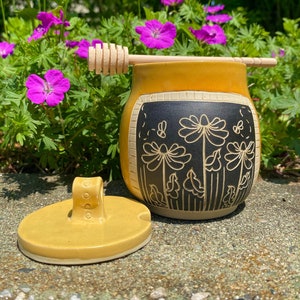 Yellow Daisy Honeypot | 18 fl oz | Handmade Ceramics