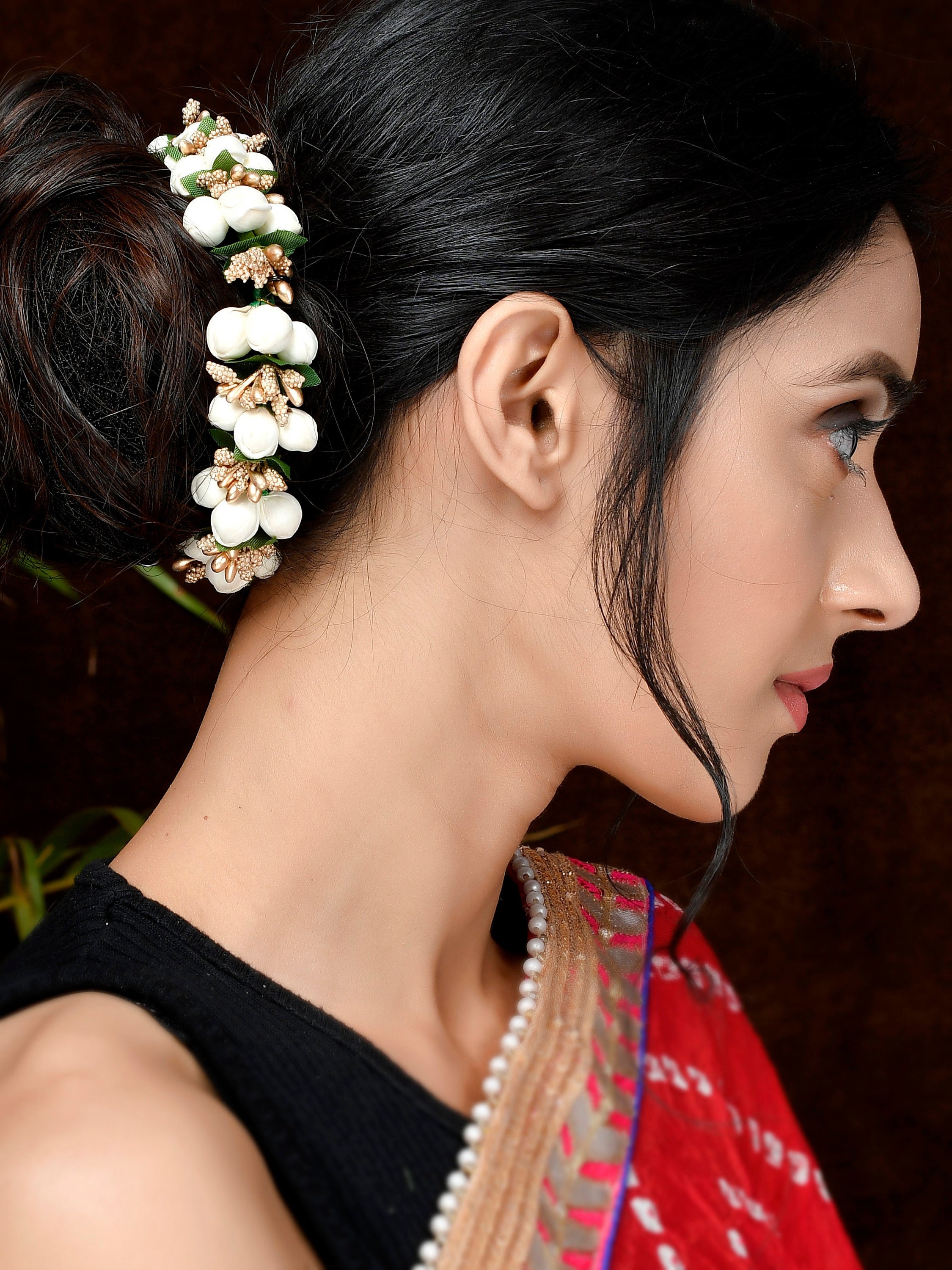 Breathtaking bridal hair accessories for the discerning Indian bride  Best  wedding hairstyles Hair Wedding hair brooch