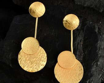 Gold Triple Disc Earrings, Disc Dangle Earrings, Circle Earrings, Circle Drop Earrings, Everyday Wear, Minimalist Jewelry.