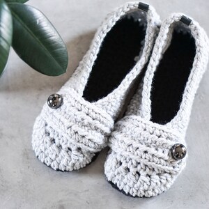 Crochet Slippers Pattern, Home Shoes Pattern, Women Slippers Pattern, Bridal Slippers, Wool Feet Warmer, Crochet Shoes, House Slippers Gift image 2