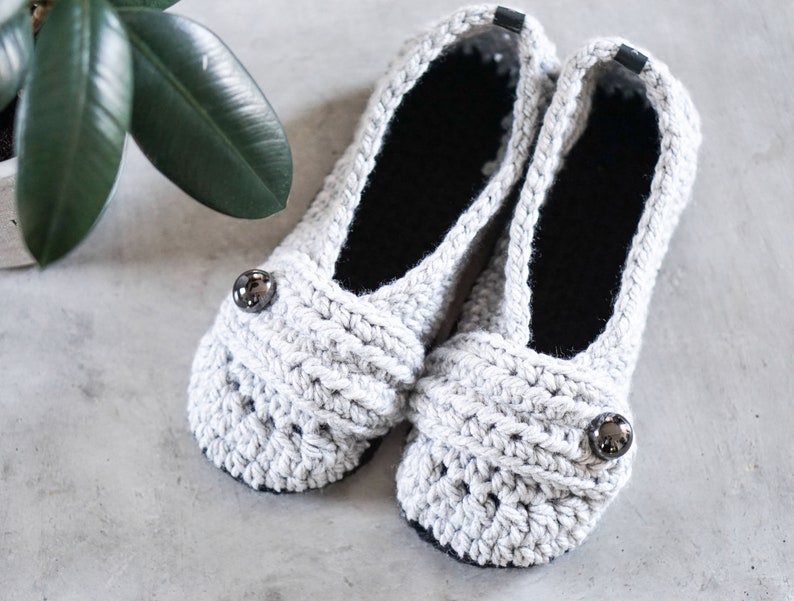 Crochet Slippers Pattern, Home Shoes Pattern, Women Slippers Pattern, Bridal Slippers, Wool Feet Warmer, Crochet Shoes, House Slippers Gift image 2