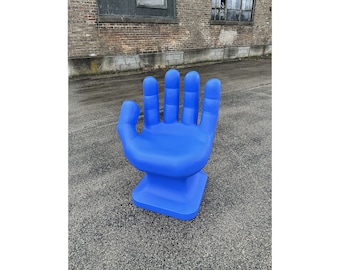 hand chair with fingers｜TikTok Search