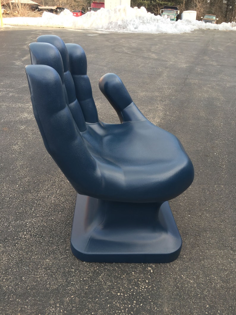 Retro 2024 hand chair