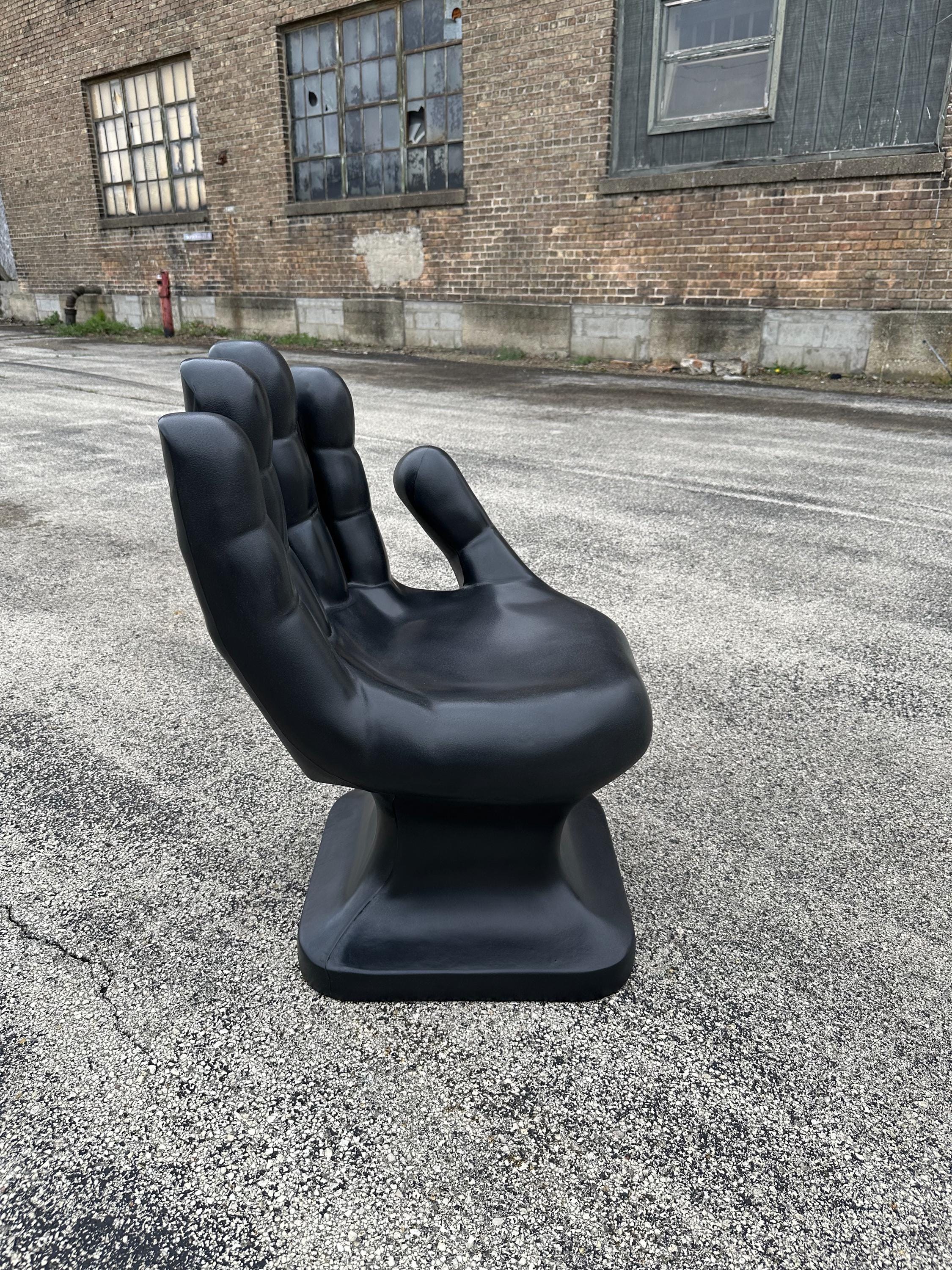 Black RIGHT Hand Shaped Chair 32