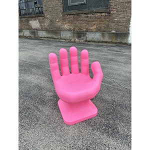 Silla rosa claro con forma de mano derecha, 32&quot; de alto, tamaño adulto, estilo retro de los años 70, EAMES iCarly, NUEVA