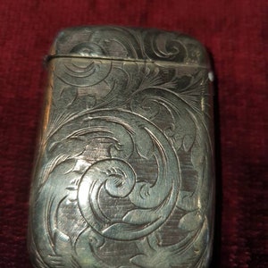 Antique Edwardian 1909 brass Vesta, Match Safe, excellent condition, with a swerl pattern around the front and rear.