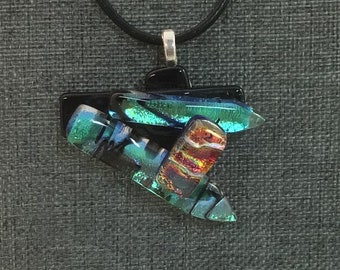 fused glass dichroic pendant, green, red dazzle, handmade, kiln fired