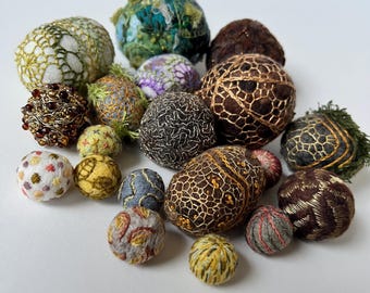 Relaxing Small Projects: Stitching on handmade felt balls