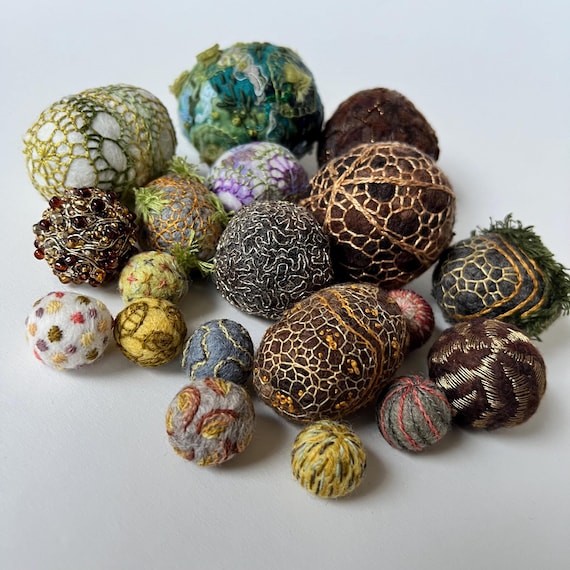 Relaxing Small Projects: Stitching on handmade felt balls