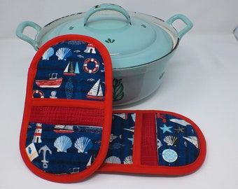 Clam Shell Potholder: Nautical Red, White & Blue Kitchen Mitts with Magnet