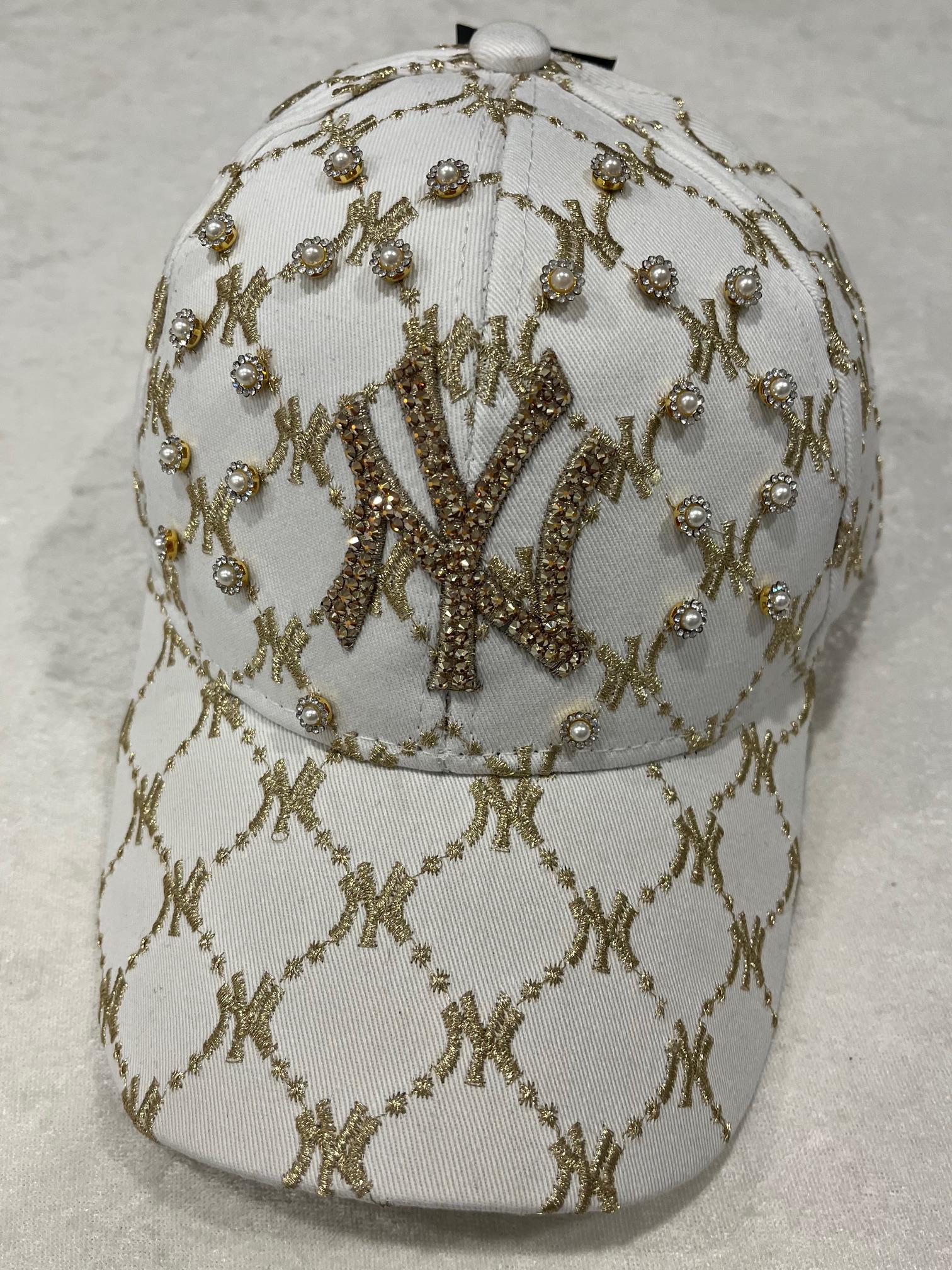 New York Pearl Hat - Etsy display picture 3