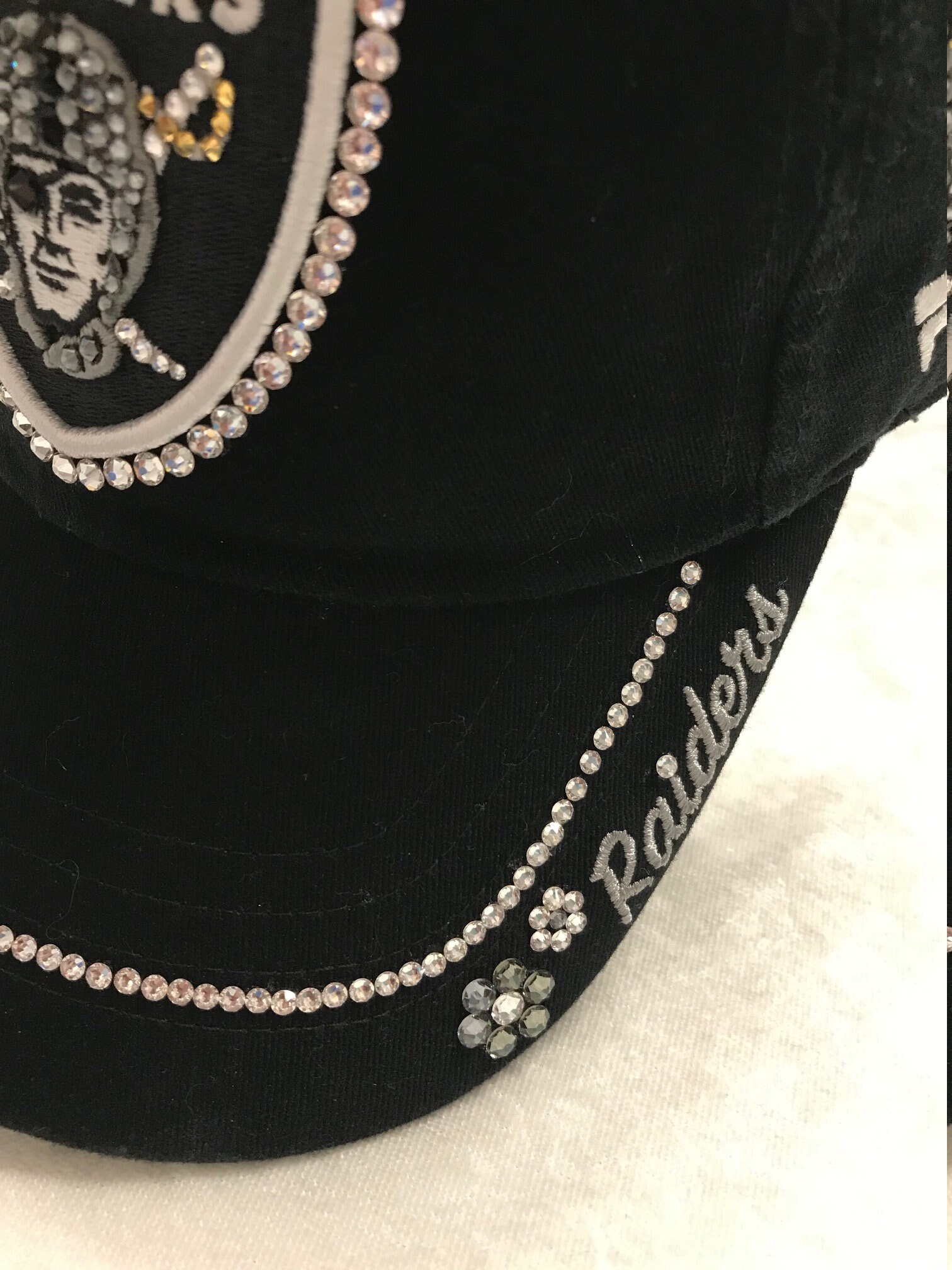 Swarovski ? RAIDERS hat Las Vegas Raiders Black Pink Heart Bling Hat: Hand-jeweled  main image 3