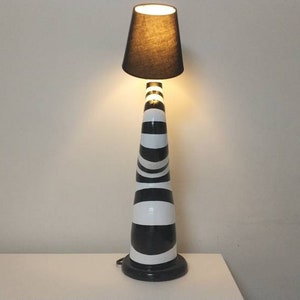 Curvy Beetlejuice Lamp image 5