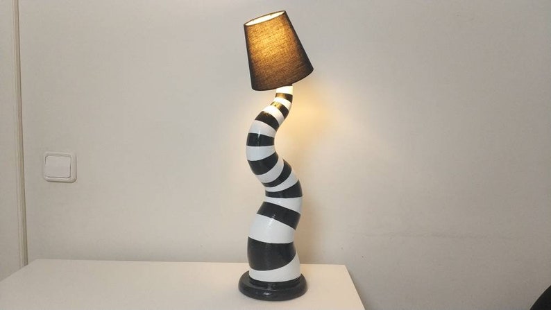 Curvy Beetlejuice Lamp image 2