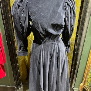 droopy and brown dresses for sale Vintage Dress by Droopy and Browns modesandmore