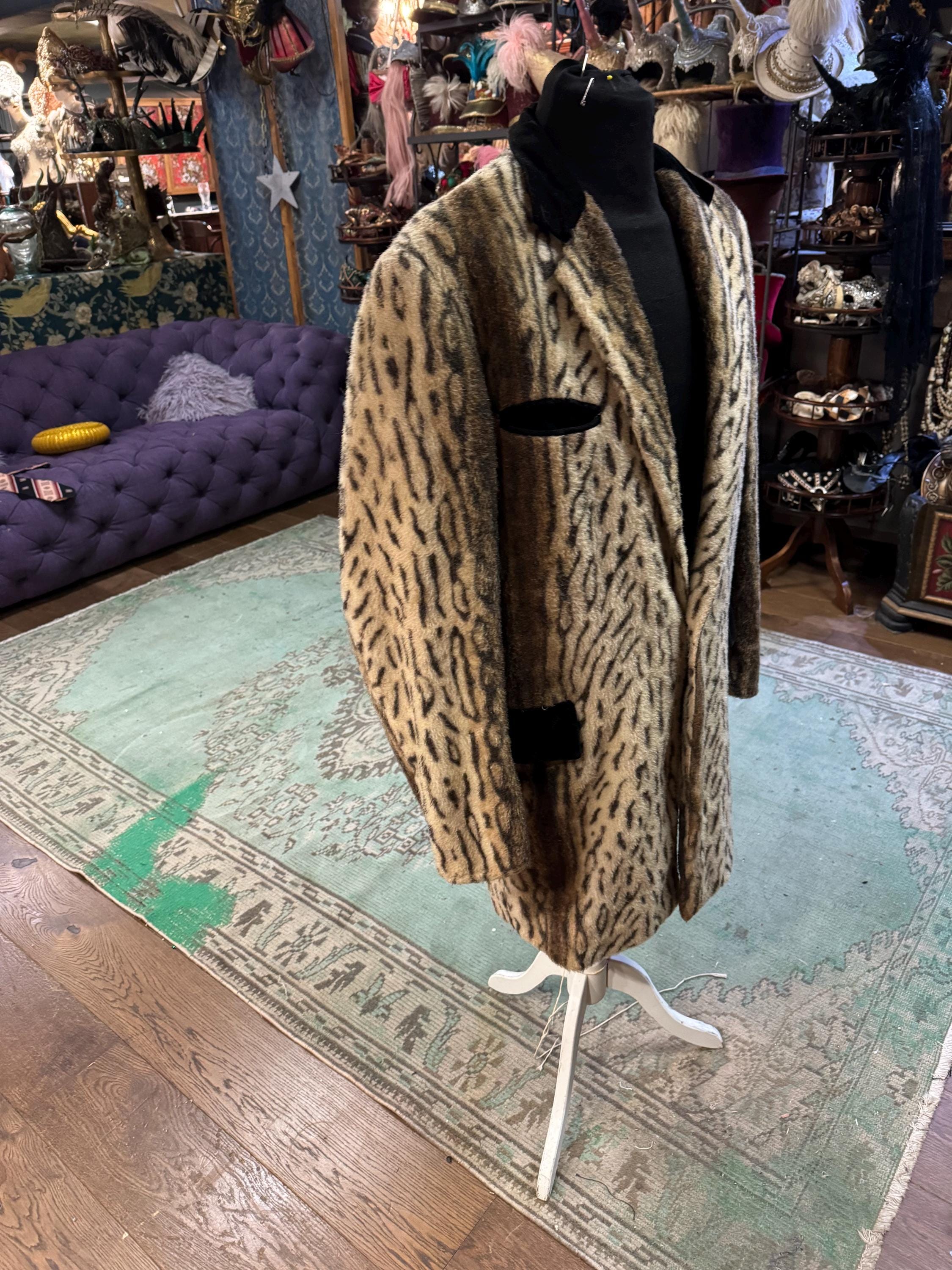 Leopard teddy boy drape
