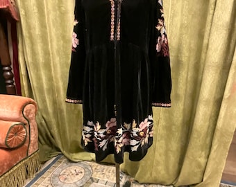 Another Thyme Black Velvet Floral Embroidered Maxi Dress Short Sleeve Tie  Waist - Etsy