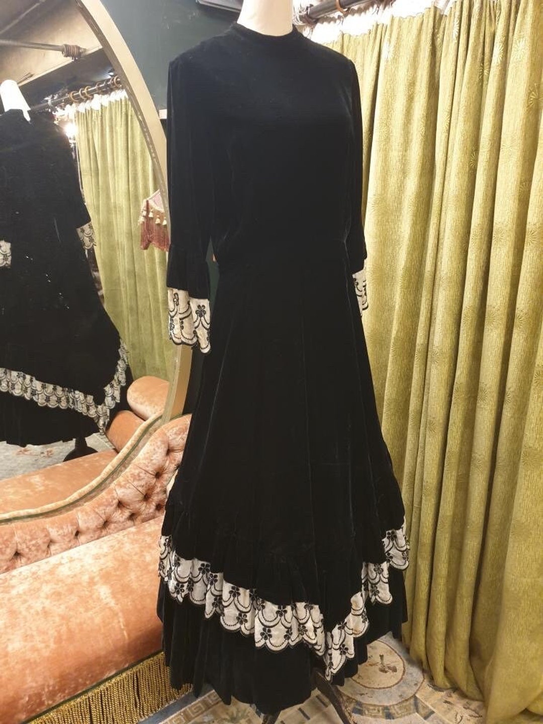 Vintage Black Velvet Smocked Troubadour Dress Etsy Canada