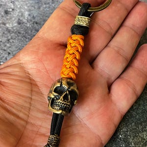 Skull keychain, paracord keychain,  bronze beads, lanyard, paracord beads, keychain, lanyard accessories, gothic style,