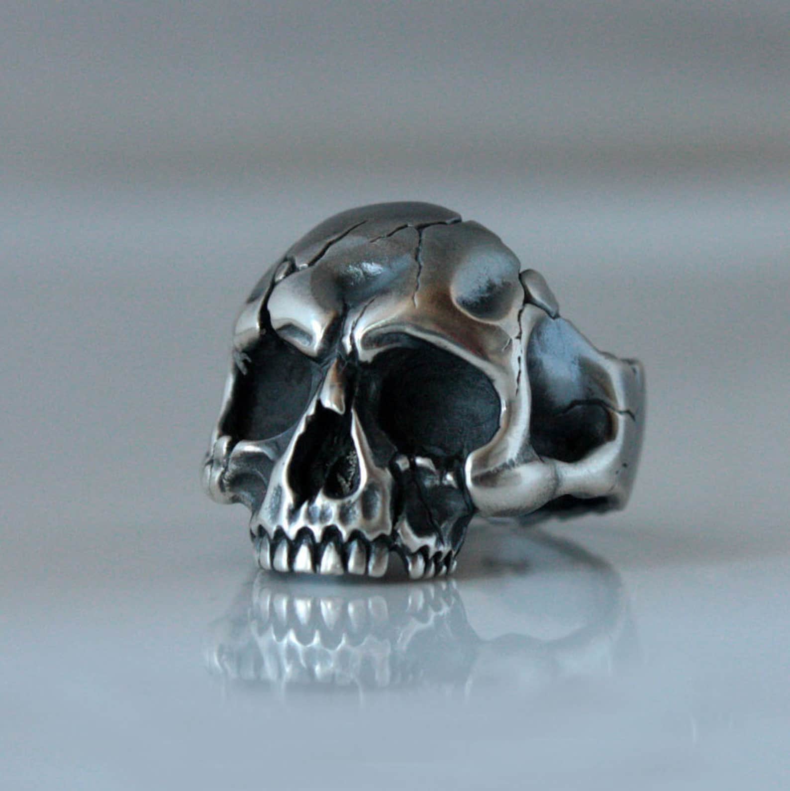 серебряное кольцо череп. кольцо с черепом. кольцо с черепом. Keith richards skull ring. мужской перстень серебро 925 череп рубин.