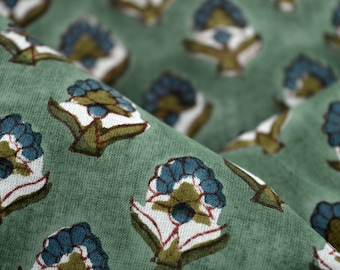 Indian 100% Pure Cotton Cloth, Mughal print Soft Cotton Block Print, Fabric by the yard, Women&#39;s Clothing, Hand Block print, India fabric