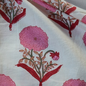 Tessuto indiano con stampa Mughal, morbido cotone rosa, stampato a blocchi, tessuto 100% puro cotone, tagliato su misura per abbigliamento femminile, stampato a mano dall'India