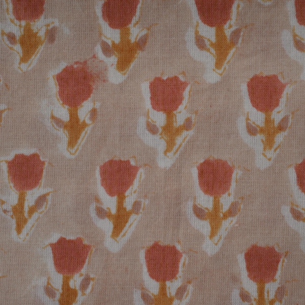 Tkanina bawełniana w kolorze nude brown z motywem kwiatowym, druk ręczny blokowy, indyjskie tkaniny, tkanina na odzież damską, miękka i lekka, cięta na wymiar