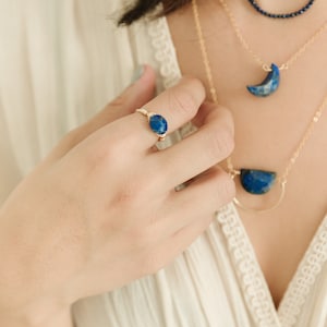 Women Lapis Lazuli Ring, Wire Wrapped Ring, Stacking Ring, Gemstone Ring, Unique Dainty Ring, Crystal Ring, Summer Jewelry, Wedding Jewelry