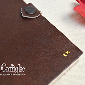 Iniziali personalizzate per diari, album e custodie per artisti in pelle ilCartiglioFlorence
